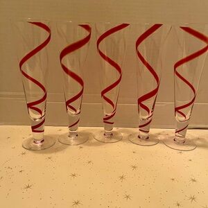 Set of 5 Pier 1 Red Swirl Beer/Liqueur Glasses
BAR WARE PILSNER DISCONTINUED